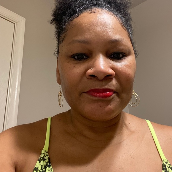 Meet your Posher, Markita - Picture 1 of 1